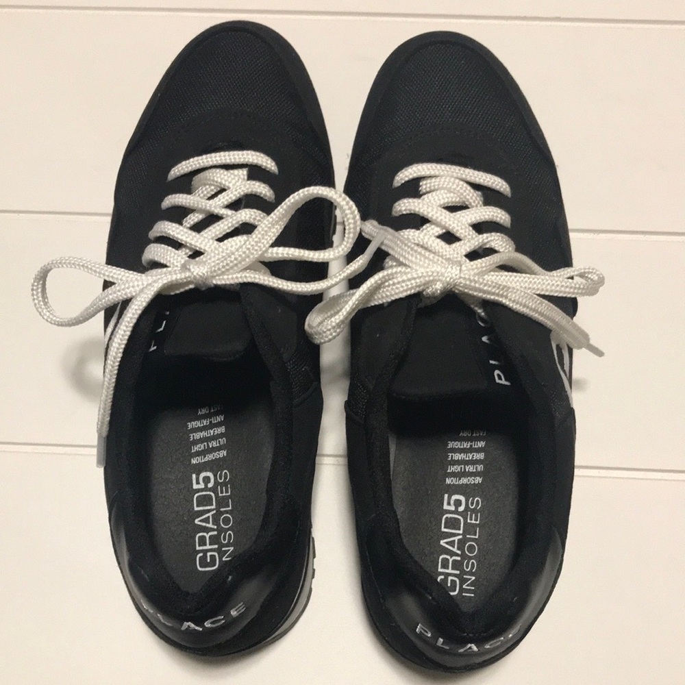 Place custom sneakers; NIB